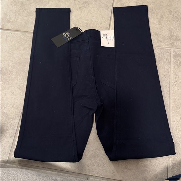 Women's Black Jeans - Picture 2 of 3